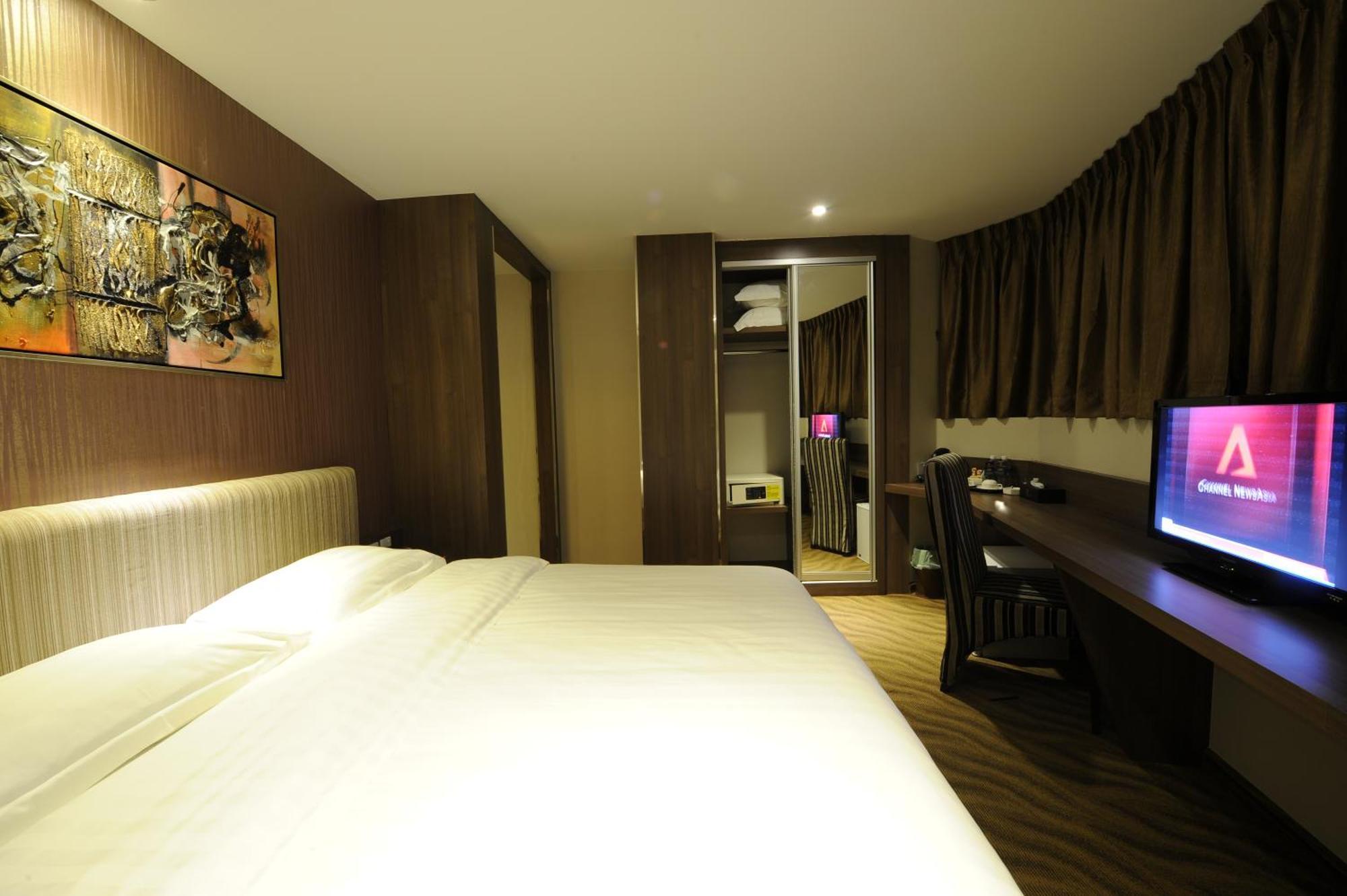 The Imperial Hotel Keluang Exterior foto